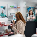 O segredo regulatório para transformar sua farmácia em um hub de saúde seguro